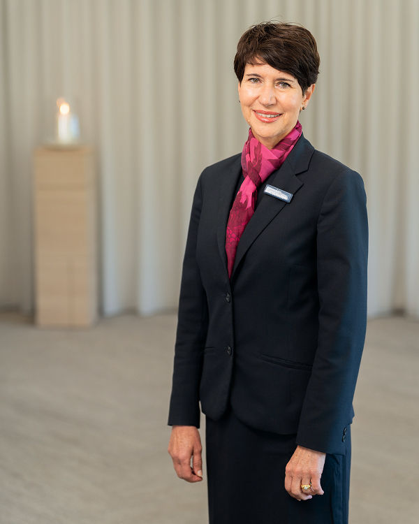 funeral arranger